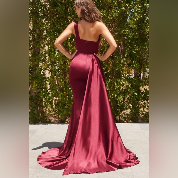 PORTIA AND SCARLETT EVENING - Picture 2 of 4